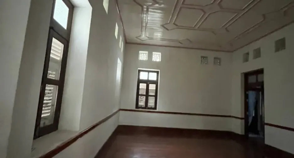 For rent 8 bedrooms house in Pathum Wan, Bangkok