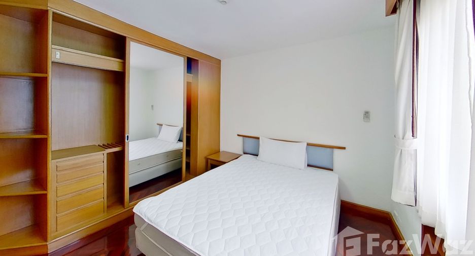 For rent 3 bedrooms condo in Watthana, Bangkok