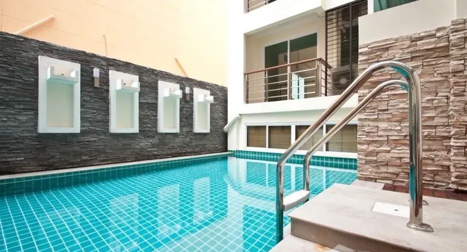 For rent 1 bed condo in Phaya Thai, Bangkok