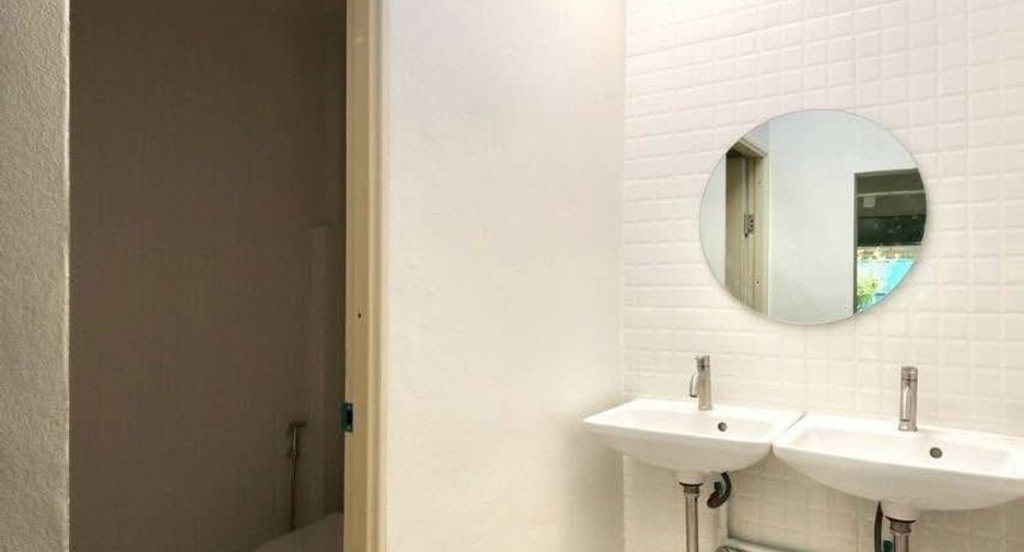 For rent 4 bedrooms townhouse in Sathon, Bangkok