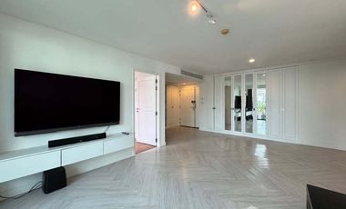 Condo en alquiler de 3 habitaciones en Khlong Toei, Bangkok
