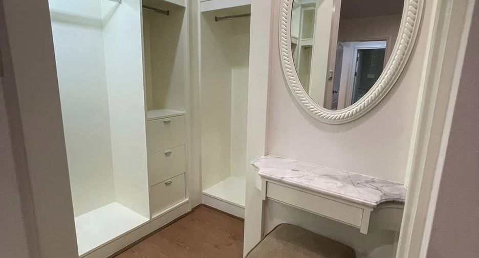 Wohnung zur Miete mit 2 Zimmer in Phra Khanong, Bangkok