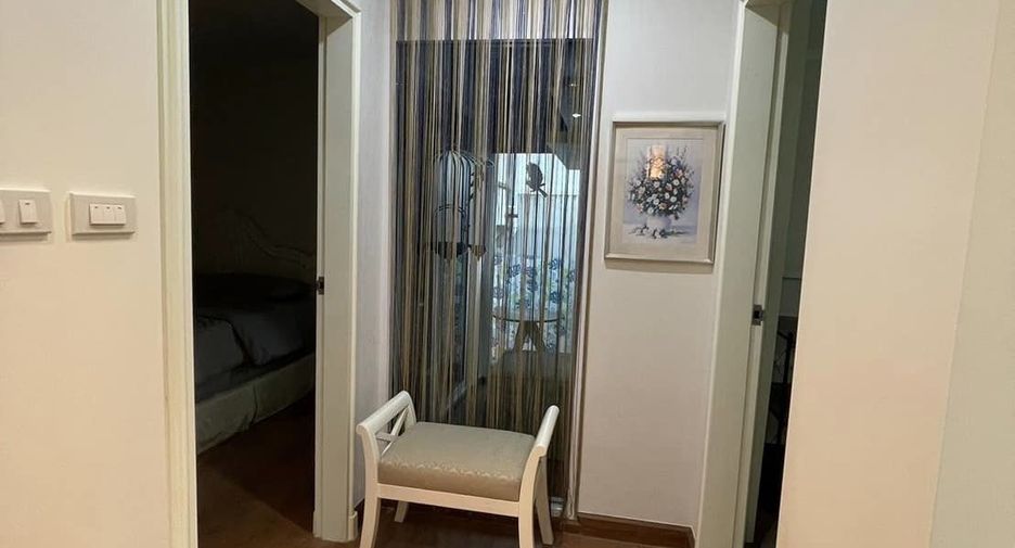 For rent 2 bedrooms condo in Phra Khanong, Bangkok
