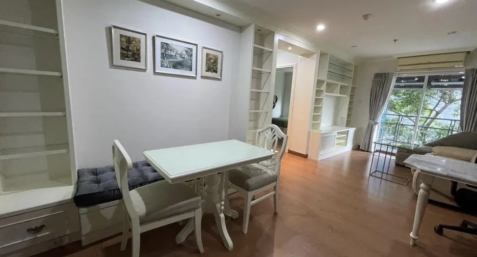 For rent 2 bedrooms condo in Phra Khanong, Bangkok