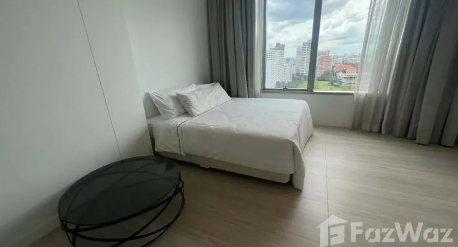 Condo en alquiler de 2 habitaciones en Pathum Wan, Bangkok