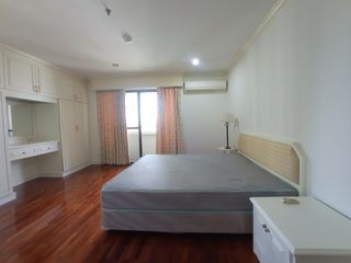 Wohnung zur Miete mit 3 Zimmer in Khlong Toei, Bangkok