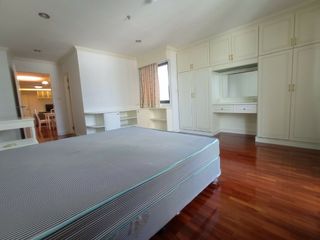 Wohnung zur Miete mit 3 Zimmer in Khlong Toei, Bangkok