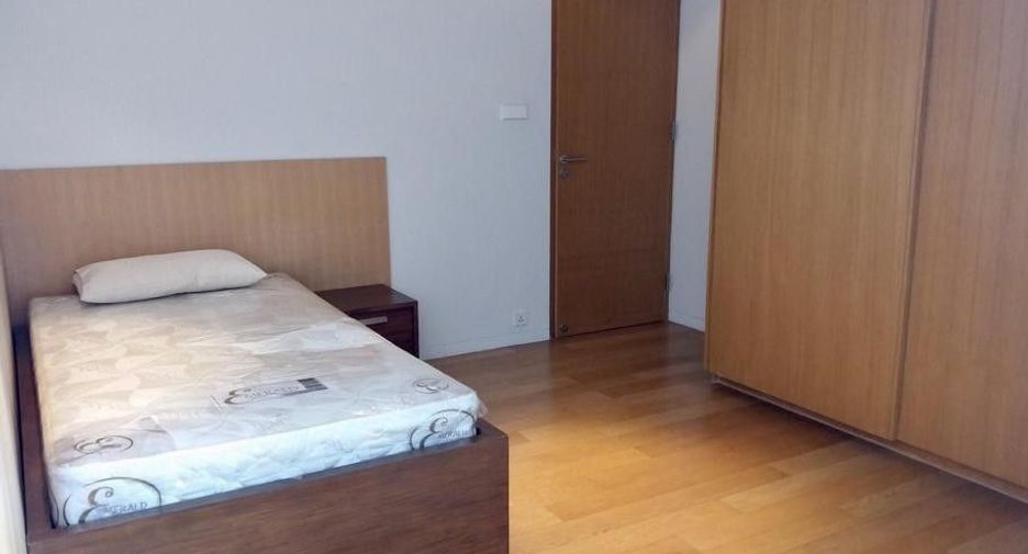 For rent 2 bedrooms condo in Sathon, Bangkok