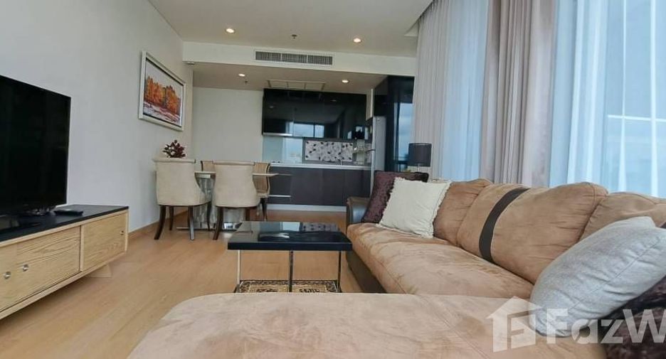 For rent 2 bedrooms condo in Yan Nawa, Bangkok