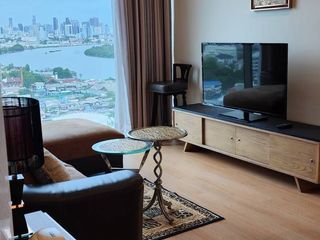 À louer 2 chambres condo à Yan Nawa, Bangkok