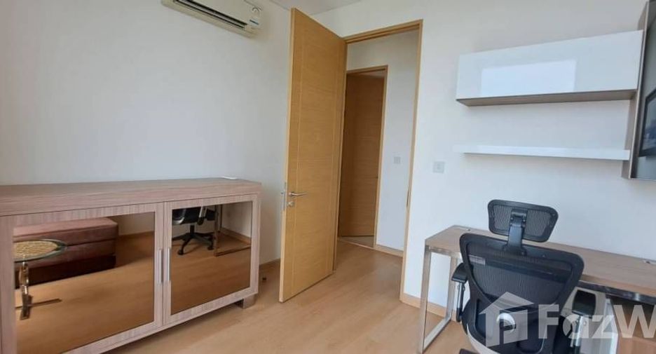 For rent 2 bedrooms condo in Yan Nawa, Bangkok