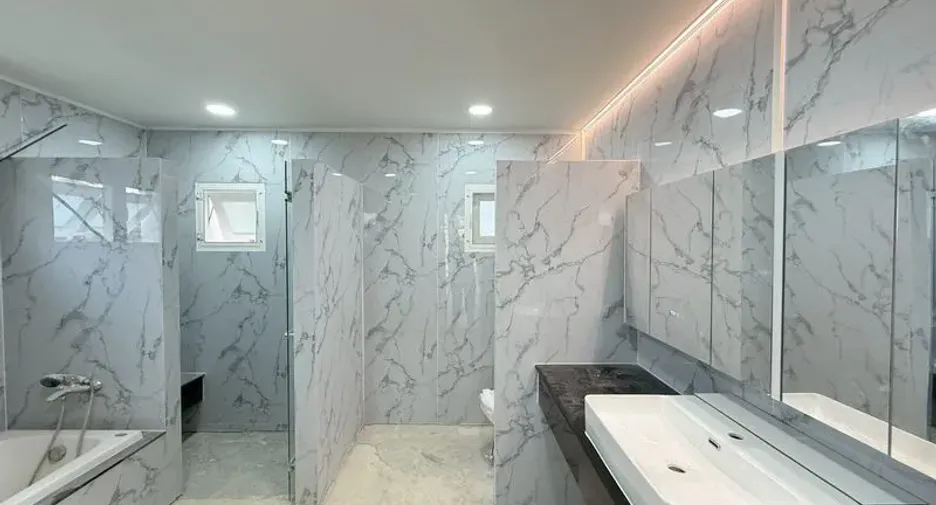 For rent 5 bedrooms house in Watthana, Bangkok