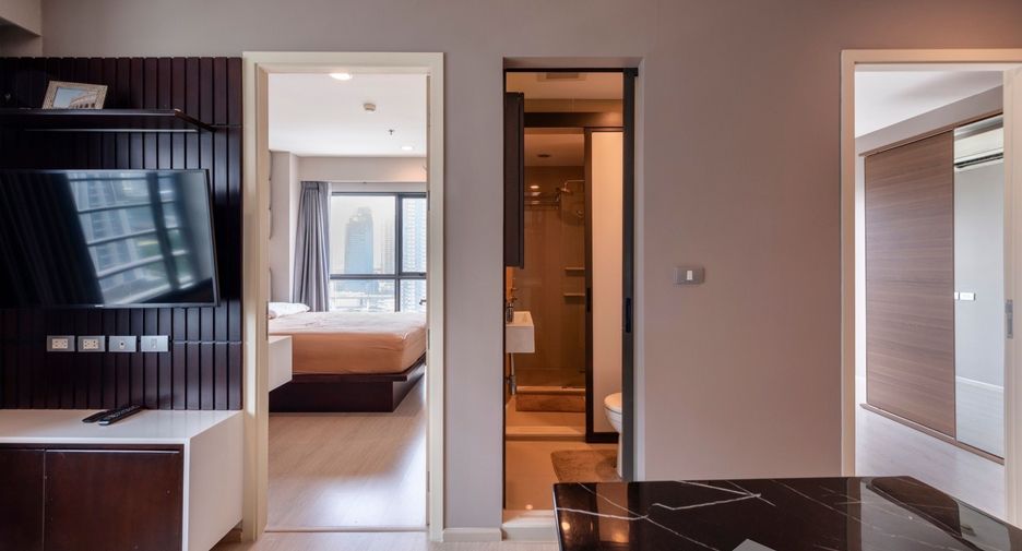 For rent 2 ベッドルーム condo in Huai Khwang, Bangkok