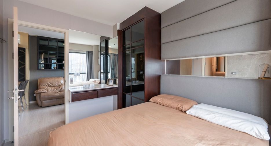 For rent 2 ベッドルーム condo in Huai Khwang, Bangkok