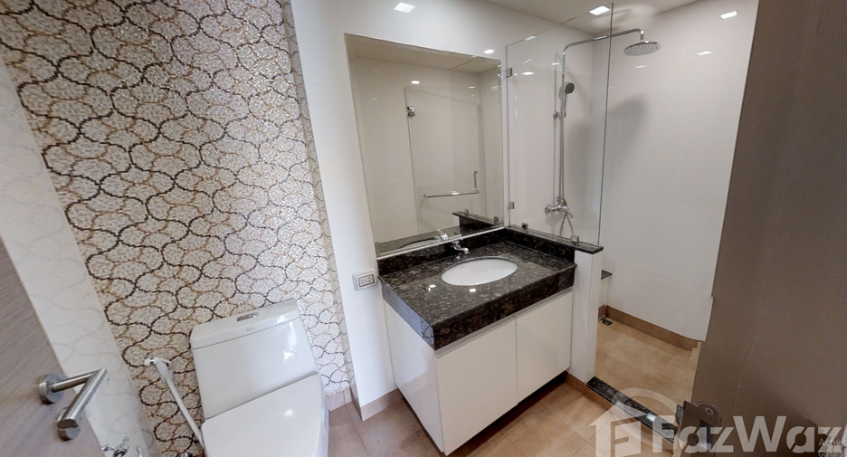 Apartamento en alquiler de 3 habitaciones en Khlong Toei, Bangkok