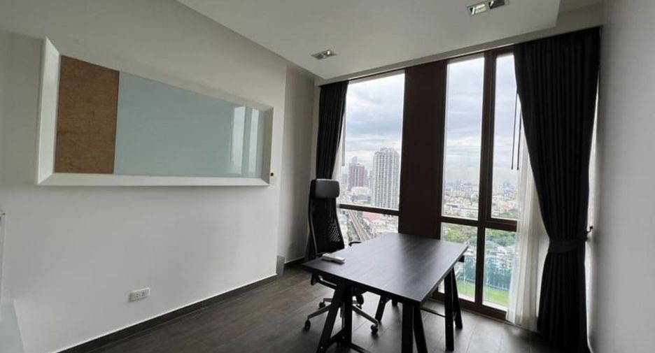 For rent 1 bed condo in Khlong Toei, Bangkok