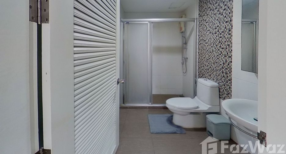 For rent 3 bedrooms condo in Watthana, Bangkok