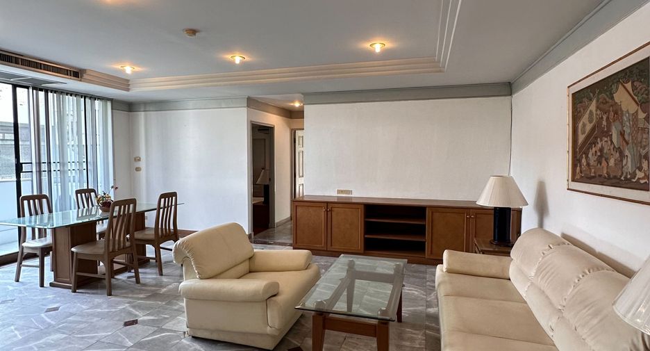 For rent 2 bedrooms apartment in Sathon, Bangkok
