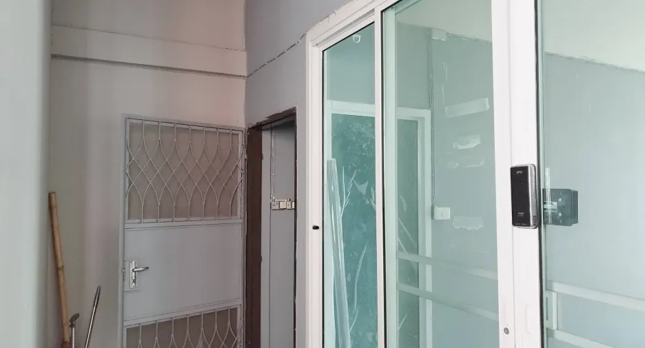 For rent 5 bedrooms retail Space in Bang Rak, Bangkok