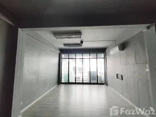 For rent 5 ベッドルーム retail Space in Bang Rak, Bangkok