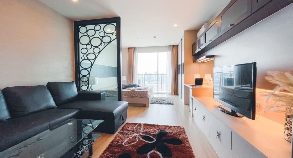 À louer studio condo à Khlong Toei, Bangkok