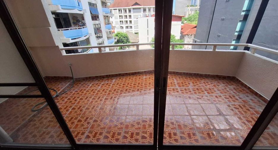 ให้เช่า 3 ห้องนอน คอนโด ใน วัฒนา, กรุงเทพฯ