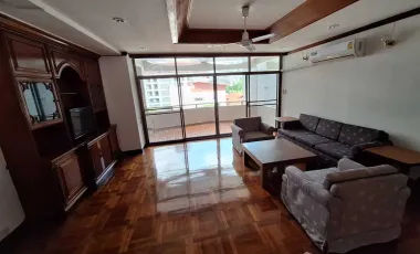 For rent 3 bedrooms condo in Watthana, Bangkok