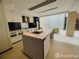For rent 1 bed retail Space in Huai Khwang, Bangkok