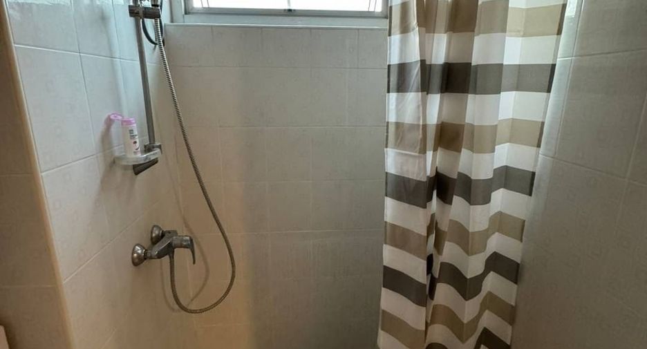 For rent 2 bedrooms condo in Chatuchak, Bangkok