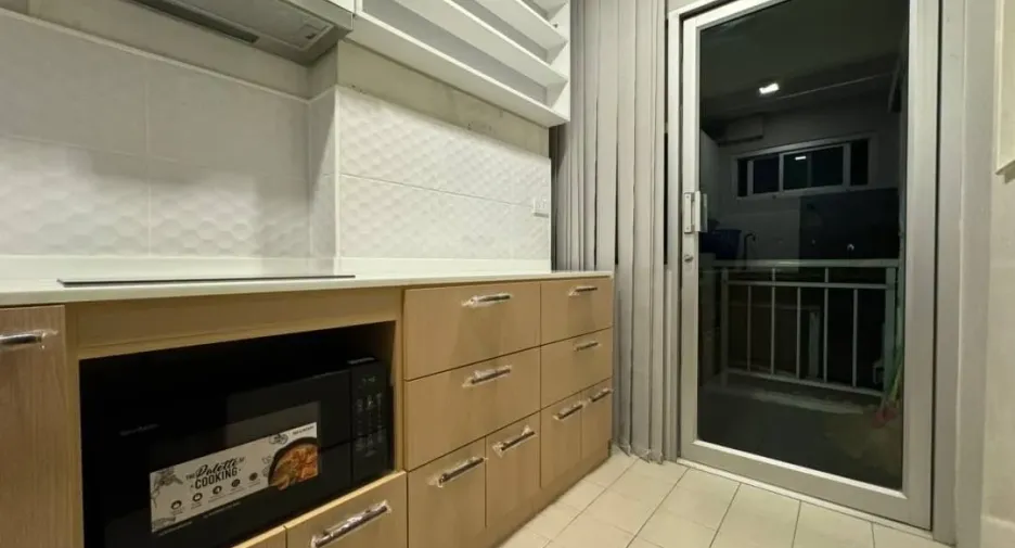 Condo en alquiler de 2 habitaciones en Chatuchak, Bangkok
