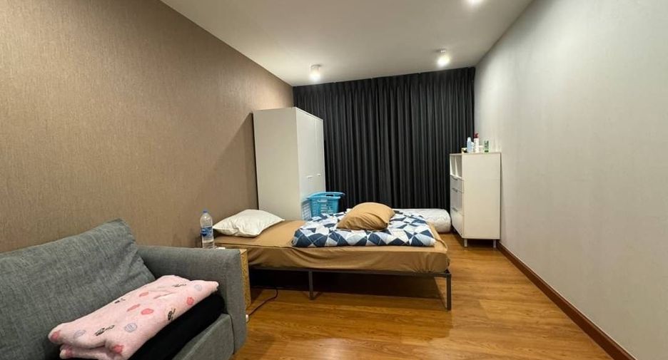 For rent 2 bedrooms condo in Chatuchak, Bangkok