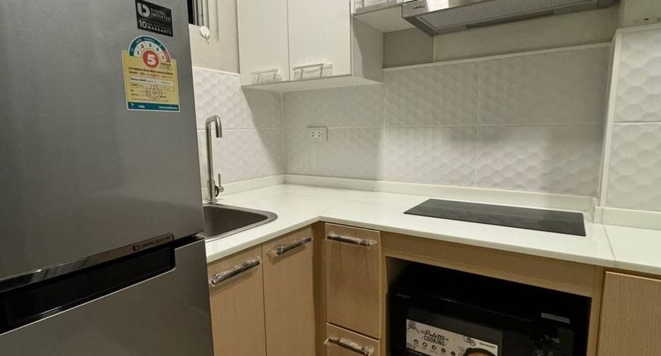 For rent 2 bedrooms condo in Chatuchak, Bangkok