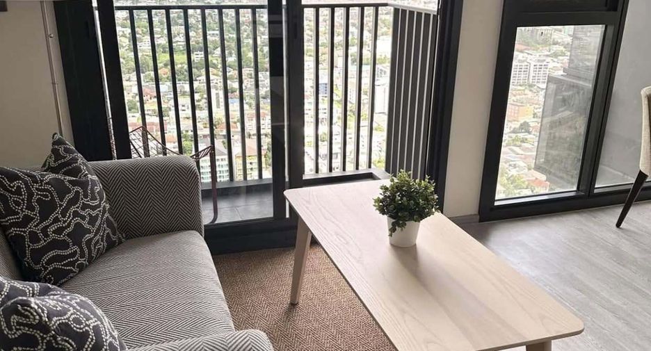 For rent 1 bed condo in Phra Khanong, Bangkok