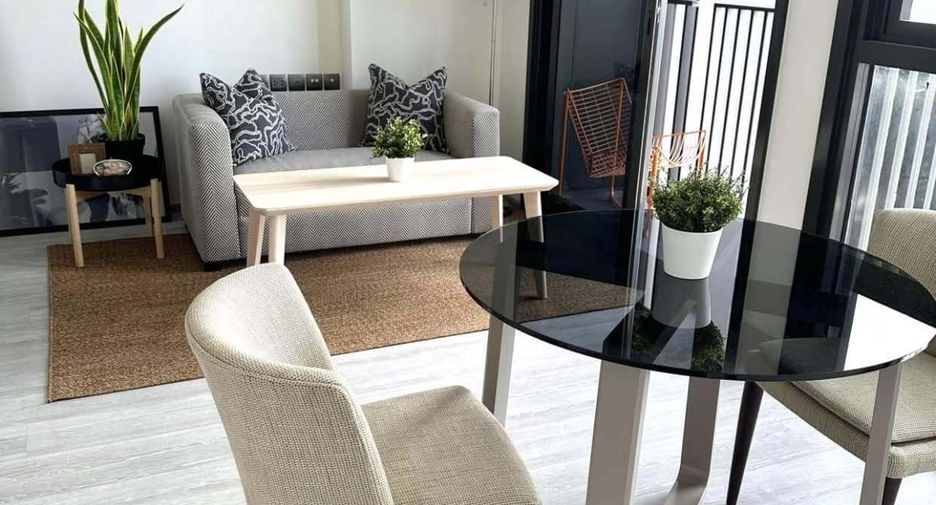 For rent 1 bed condo in Phra Khanong, Bangkok