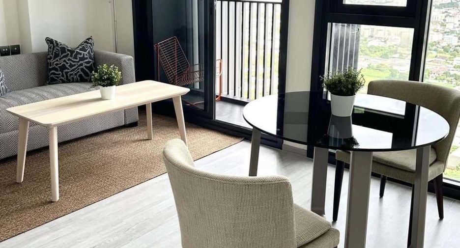 Condo en alquiler de 1 habitaciones en Phra Khanong, Bangkok