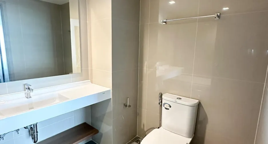 Wohnung zur Miete mit 2 Zimmer in Phra Khanong, Bangkok