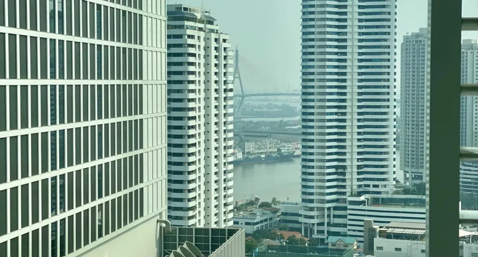 For rent 2 bedrooms condo in Yan Nawa, Bangkok