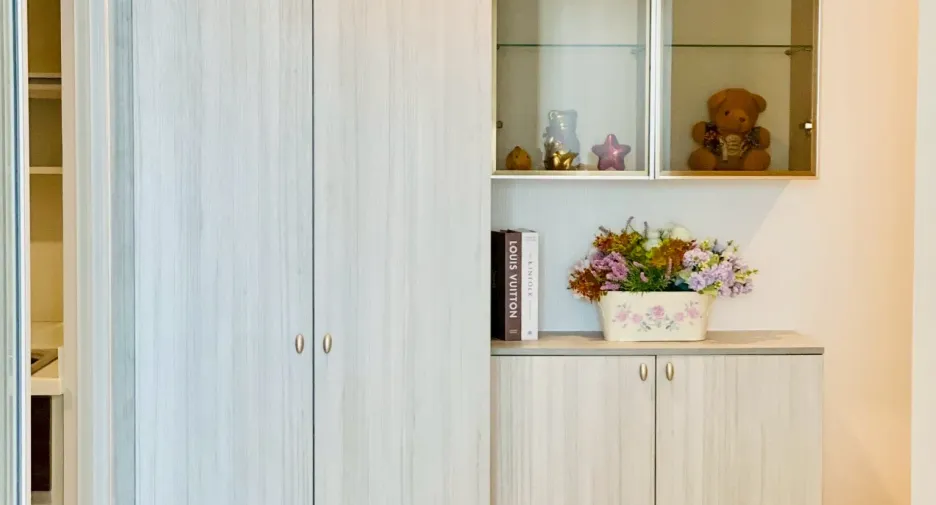 For rent 2 bedrooms condo in Yan Nawa, Bangkok