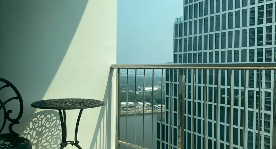 For rent 2 bedrooms condo in Yan Nawa, Bangkok