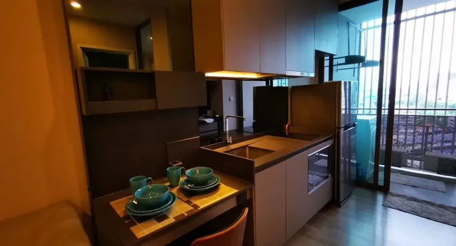 À louer 1 chambre condo à Khlong Toei, Bangkok