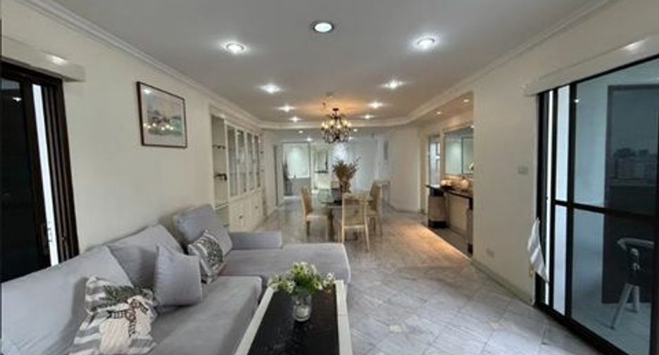 For rent 3 bedrooms condo in Khlong Toei, Bangkok