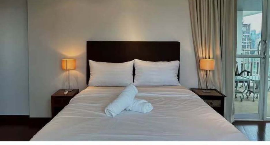 For rent 3 bedrooms condo in Pathum Wan, Bangkok