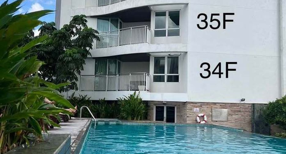 For rent 3 bedrooms condo in Pathum Wan, Bangkok