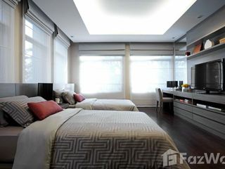 For rent 2 bedrooms condo in Yan Nawa, Bangkok