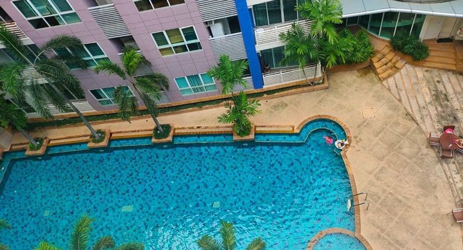 For rent 2 bedrooms condo in Watthana, Bangkok
