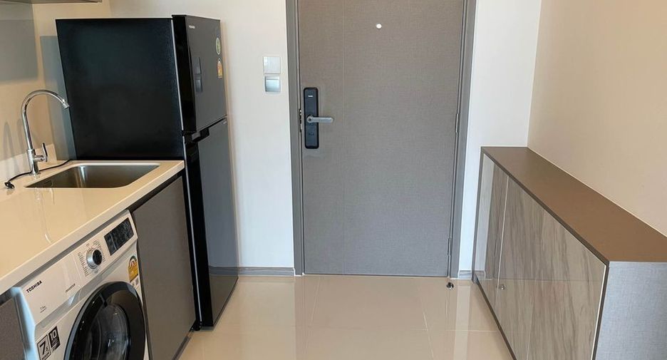 For rent 1 bed condo in Huai Khwang, Bangkok
