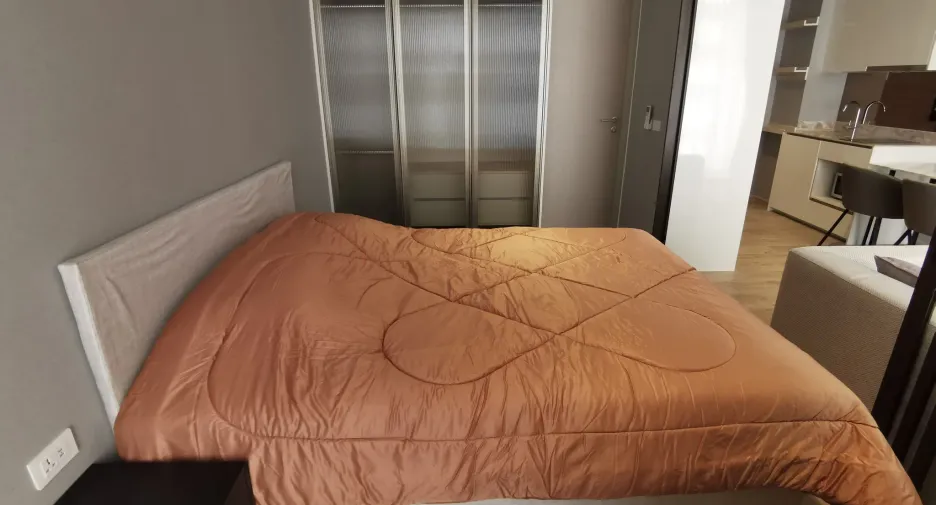 For rent 1 bed condo in Khlong Toei, Bangkok