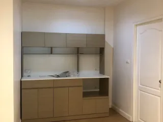 For rent 5 bedrooms townhouse in Saphan Sung, Bangkok