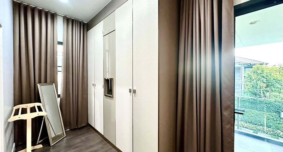 For rent 5 bedrooms house in Bang Kapi, Bangkok