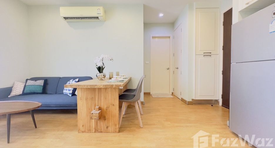 For rent 2 bedrooms condo in Phra Khanong, Bangkok